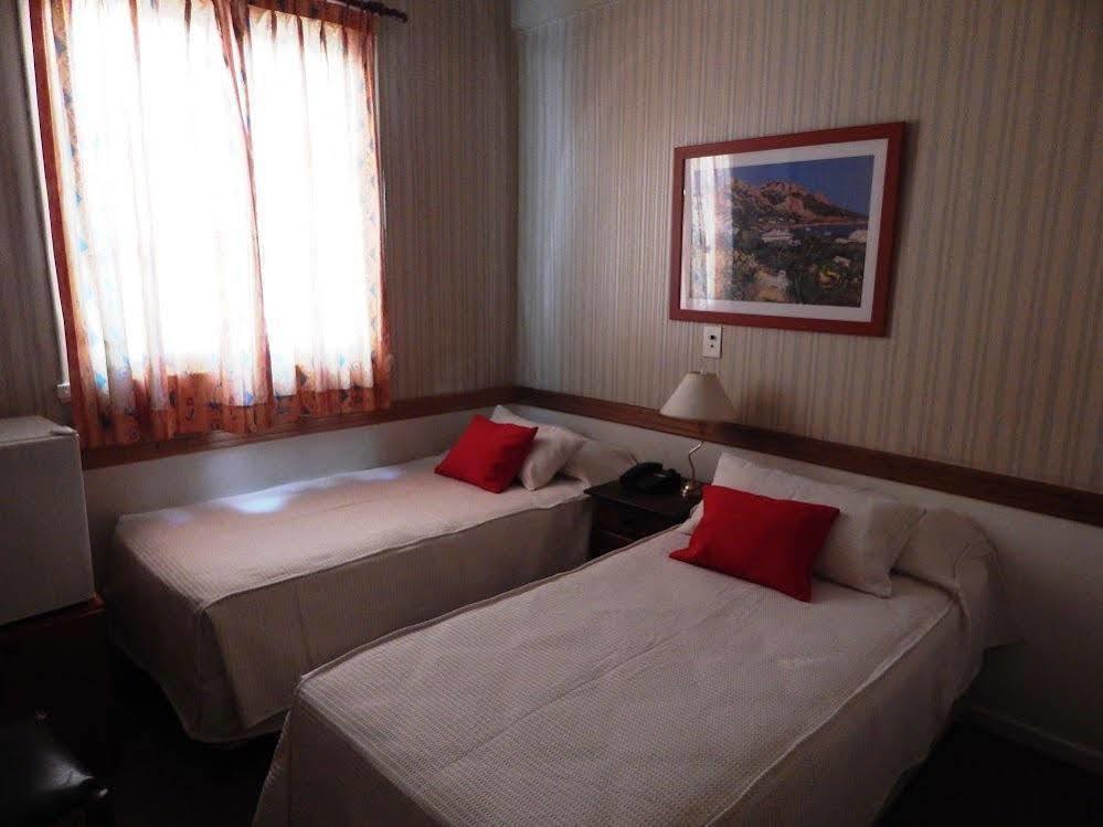Hotel Atlantico コモドーロ・リバダビア エクステリア 写真